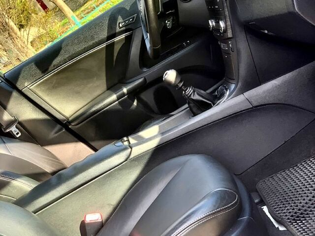 Белый Тойота Авенсис, объемом двигателя 2.2 л и пробегом 186 тыс. км за 7650 $, фото 11 на Automoto.ua