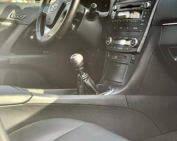 Білий Тойота Авенсіс, об'ємом двигуна 2.2 л та пробігом 186 тис. км за 7650 $, фото 30 на Automoto.ua