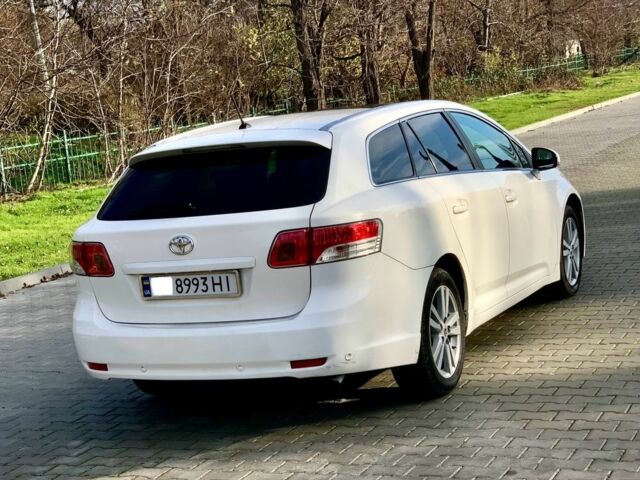 Белый Тойота Авенсис, объемом двигателя 2.2 л и пробегом 186 тыс. км за 7650 $, фото 5 на Automoto.ua