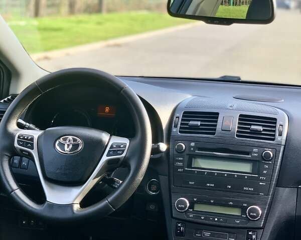 Білий Тойота Авенсіс, об'ємом двигуна 2.2 л та пробігом 186 тис. км за 7650 $, фото 25 на Automoto.ua