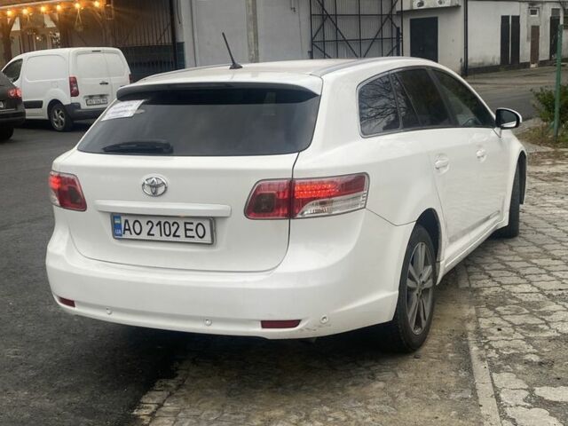 Білий Тойота Авенсіс, об'ємом двигуна 2.2 л та пробігом 241 тис. км за 7200 $, фото 2 на Automoto.ua