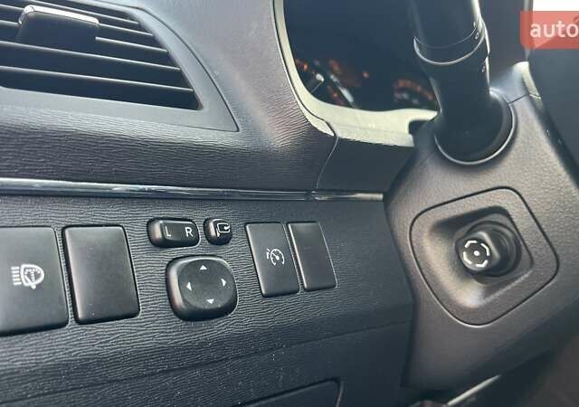 Білий Тойота Авенсіс, об'ємом двигуна 2.2 л та пробігом 259 тис. км за 8990 $, фото 10 на Automoto.ua