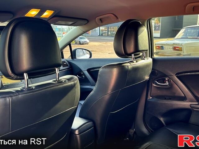 Білий Тойота Авенсіс, об'ємом двигуна 2.2 л та пробігом 259 тис. км за 8990 $, фото 8 на Automoto.ua