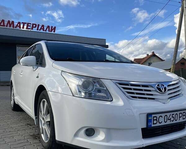 Белый Тойота Авенсис, объемом двигателя 2.2 л и пробегом 255 тыс. км за 8300 $, фото 19 на Automoto.ua