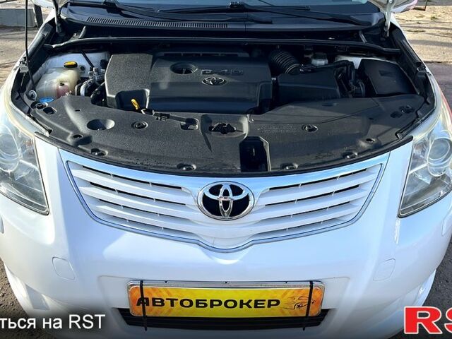 Білий Тойота Авенсіс, об'ємом двигуна 2.2 л та пробігом 259 тис. км за 8990 $, фото 13 на Automoto.ua
