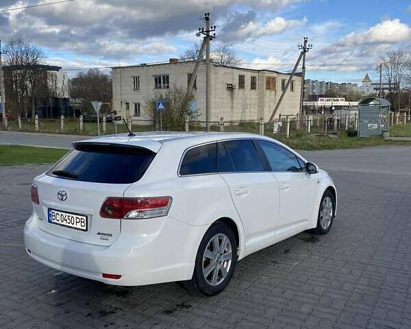 Білий Тойота Авенсіс, об'ємом двигуна 2.2 л та пробігом 255 тис. км за 8300 $, фото 5 на Automoto.ua