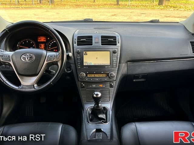 Білий Тойота Авенсіс, об'ємом двигуна 2.2 л та пробігом 259 тис. км за 8990 $, фото 9 на Automoto.ua