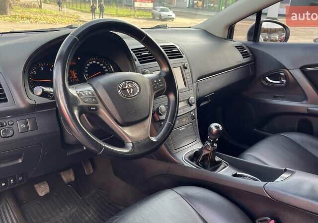 Білий Тойота Авенсіс, об'ємом двигуна 2.2 л та пробігом 259 тис. км за 8990 $, фото 8 на Automoto.ua