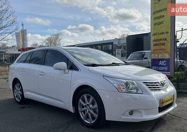 Білий Тойота Авенсіс, об'ємом двигуна 2.2 л та пробігом 259 тис. км за 8990 $, фото 5 на Automoto.ua