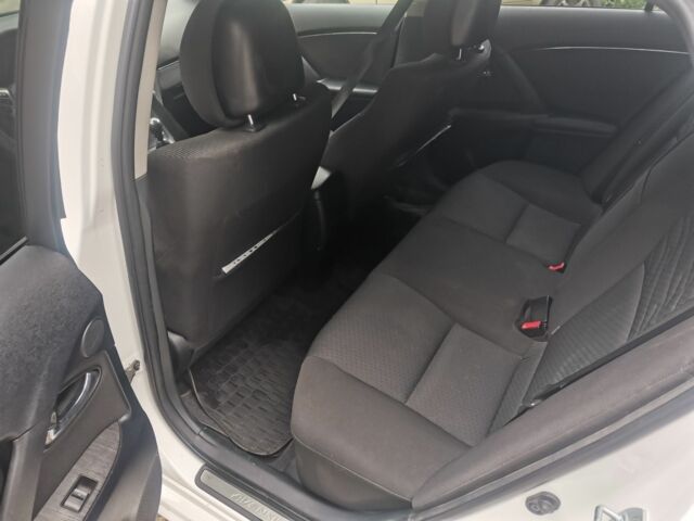 Білий Тойота Авенсіс, об'ємом двигуна 2.2 л та пробігом 255 тис. км за 7900 $, фото 6 на Automoto.ua