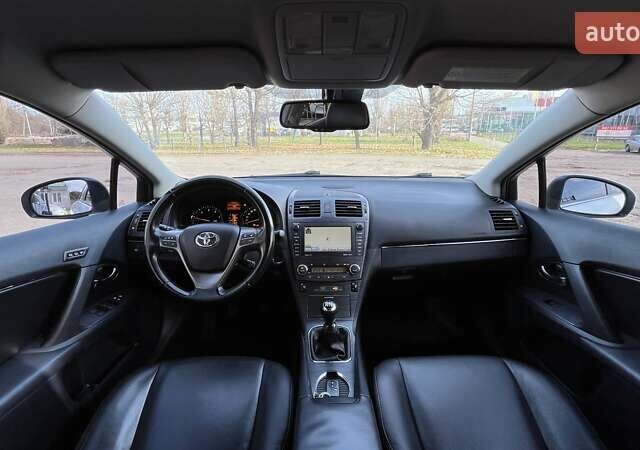 Білий Тойота Авенсіс, об'ємом двигуна 2.2 л та пробігом 259 тис. км за 8990 $, фото 14 на Automoto.ua