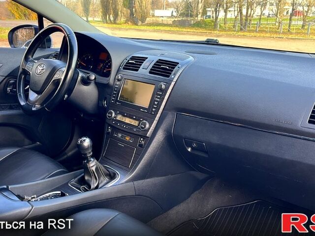 Білий Тойота Авенсіс, об'ємом двигуна 2.2 л та пробігом 259 тис. км за 8990 $, фото 7 на Automoto.ua