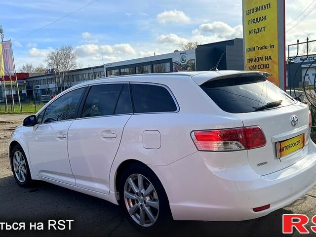 Білий Тойота Авенсіс, об'ємом двигуна 2.2 л та пробігом 259 тис. км за 8990 $, фото 1 на Automoto.ua