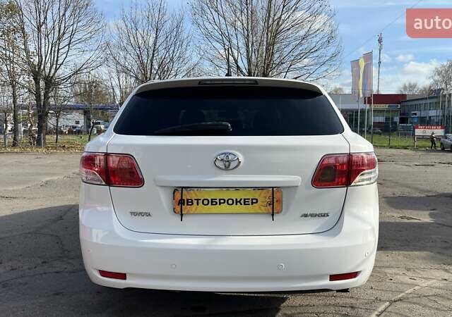 Білий Тойота Авенсіс, об'ємом двигуна 2.2 л та пробігом 259 тис. км за 8990 $, фото 4 на Automoto.ua