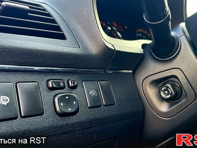 Білий Тойота Авенсіс, об'ємом двигуна 2.2 л та пробігом 259 тис. км за 8990 $, фото 6 на Automoto.ua