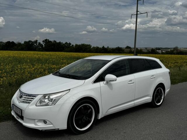 Белый Тойота Авенсис, объемом двигателя 2 л и пробегом 270 тыс. км за 9000 $, фото 6 на Automoto.ua