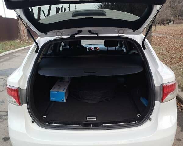 Білий Тойота Авенсіс, об'ємом двигуна 2.2 л та пробігом 307 тис. км за 9300 $, фото 6 на Automoto.ua