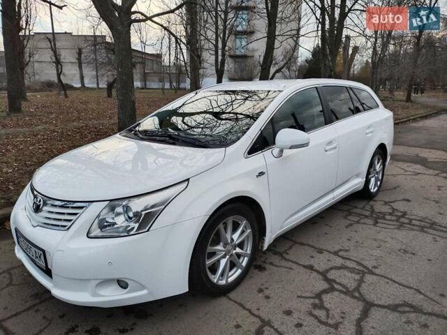 Білий Тойота Авенсіс, об'ємом двигуна 2.2 л та пробігом 307 тис. км за 9300 $, фото 7 на Automoto.ua