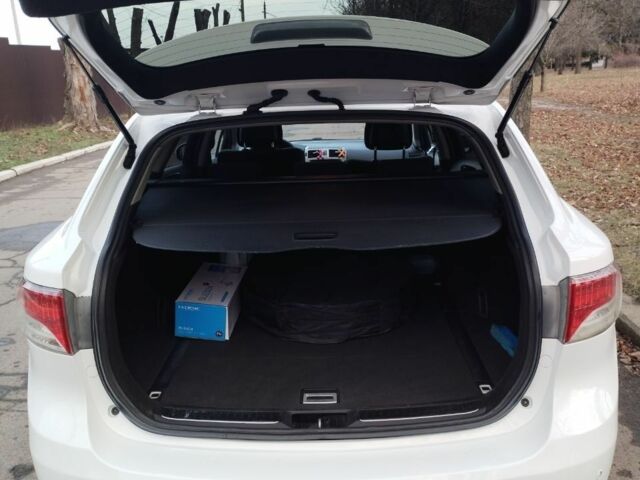 Белый Тойота Авенсис, объемом двигателя 2.2 л и пробегом 310 тыс. км за 8900 $, фото 12 на Automoto.ua