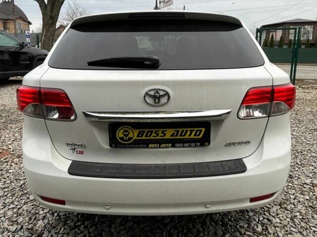 Белый Тойота Авенсис, объемом двигателя 2.2 л и пробегом 262 тыс. км за 11200 $, фото 5 на Automoto.ua