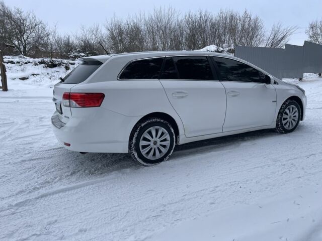 Білий Тойота Авенсіс, об'ємом двигуна 2 л та пробігом 272 тис. км за 9950 $, фото 5 на Automoto.ua