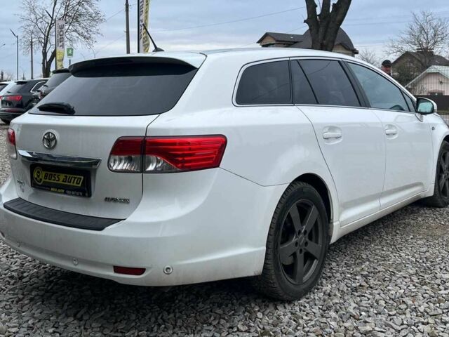Белый Тойота Авенсис, объемом двигателя 2.2 л и пробегом 262 тыс. км за 11200 $, фото 6 на Automoto.ua