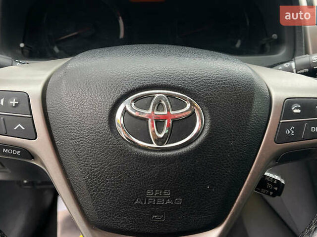 Белый Тойота Авенсис, объемом двигателя 2.23 л и пробегом 262 тыс. км за 11200 $, фото 11 на Automoto.ua