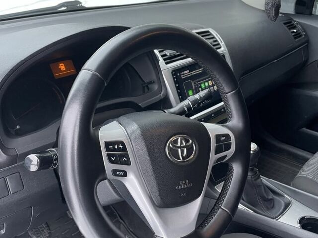 Білий Тойота Авенсіс, об'ємом двигуна 2 л та пробігом 272 тис. км за 9950 $, фото 22 на Automoto.ua