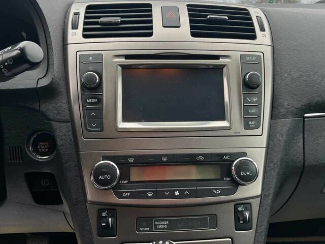 Белый Тойота Авенсис, объемом двигателя 2.2 л и пробегом 262 тыс. км за 11200 $, фото 12 на Automoto.ua