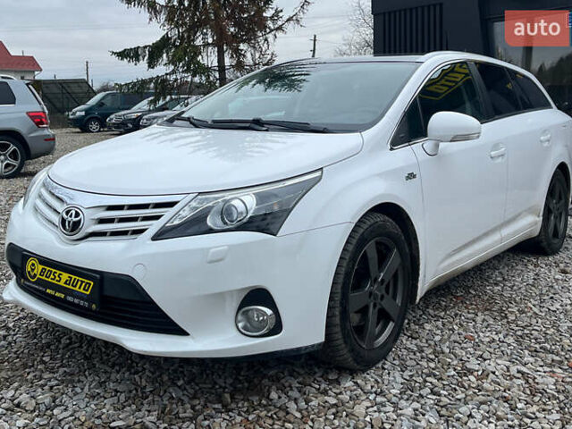 Белый Тойота Авенсис, объемом двигателя 2.23 л и пробегом 262 тыс. км за 11200 $, фото 2 на Automoto.ua