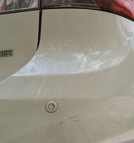 Белый Тойота Авенсис, объемом двигателя 2.2 л и пробегом 235 тыс. км за 9999 $, фото 25 на Automoto.ua