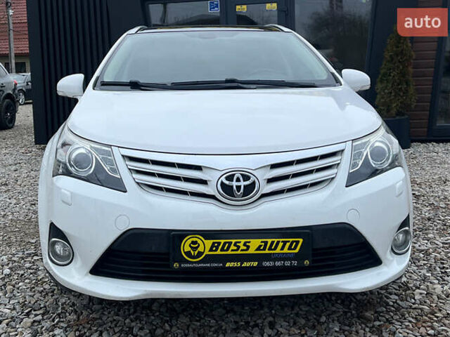 Белый Тойота Авенсис, объемом двигателя 2.23 л и пробегом 262 тыс. км за 11200 $, фото 1 на Automoto.ua