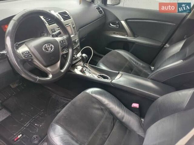 Белый Тойота Авенсис, объемом двигателя 2.23 л и пробегом 197 тыс. км за 10000 $, фото 12 на Automoto.ua