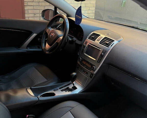 Білий Тойота Авенсіс, об'ємом двигуна 2.2 л та пробігом 225 тис. км за 10200 $, фото 3 на Automoto.ua