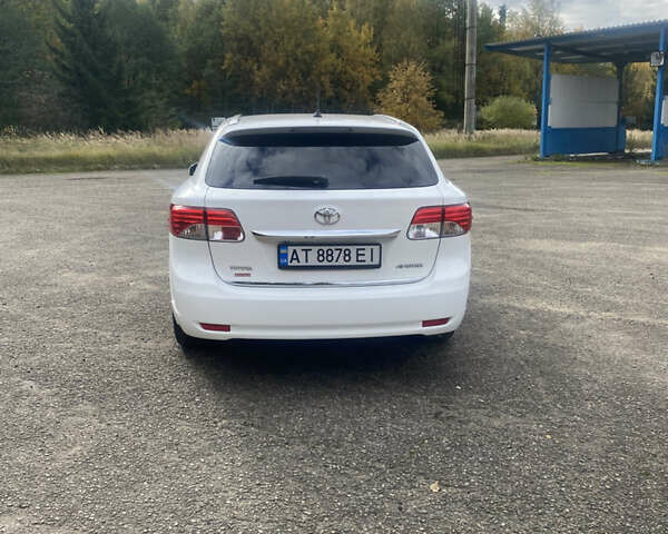 Белый Тойота Авенсис, объемом двигателя 2 л и пробегом 300 тыс. км за 9700 $, фото 10 на Automoto.ua