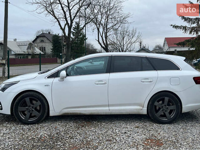 Белый Тойота Авенсис, объемом двигателя 2.23 л и пробегом 262 тыс. км за 11200 $, фото 3 на Automoto.ua