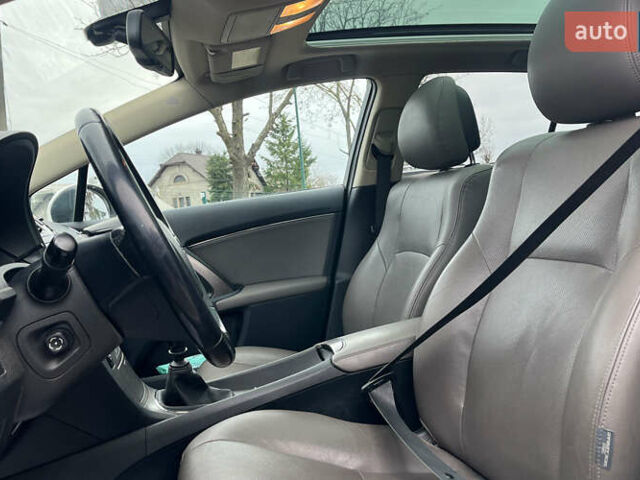 Белый Тойота Авенсис, объемом двигателя 2.23 л и пробегом 262 тыс. км за 11200 $, фото 17 на Automoto.ua