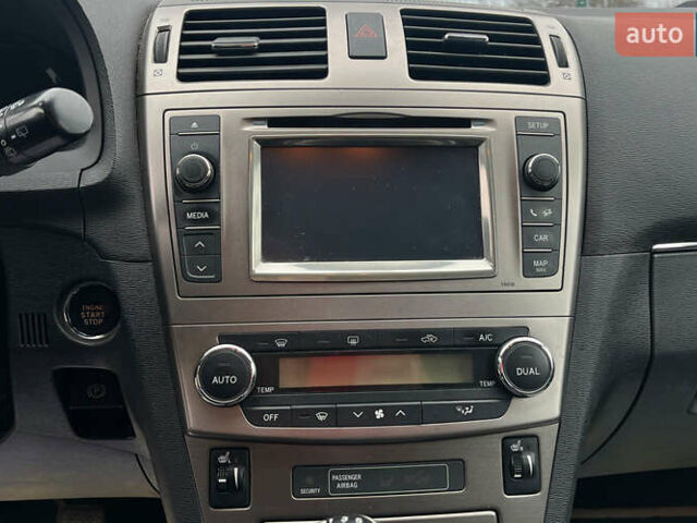 Белый Тойота Авенсис, объемом двигателя 2.23 л и пробегом 262 тыс. км за 11200 $, фото 12 на Automoto.ua