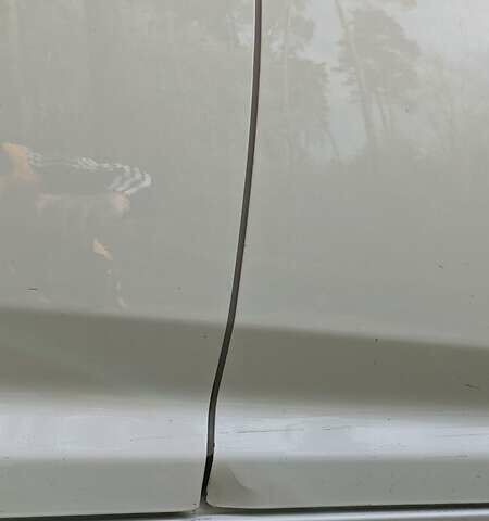 Белый Тойота Авенсис, объемом двигателя 2.2 л и пробегом 235 тыс. км за 9999 $, фото 22 на Automoto.ua