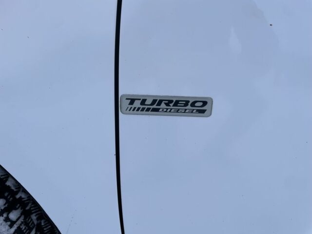 Білий Тойота Авенсіс, об'ємом двигуна 2 л та пробігом 272 тис. км за 9950 $, фото 10 на Automoto.ua