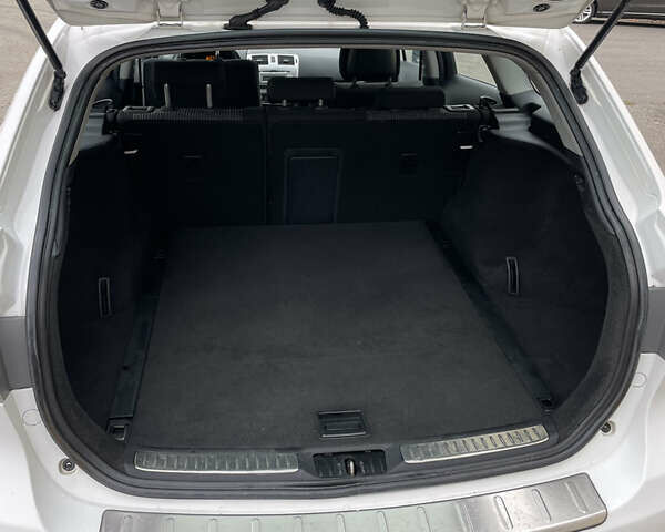 Белый Тойота Авенсис, объемом двигателя 2 л и пробегом 270 тыс. км за 8800 $, фото 6 на Automoto.ua