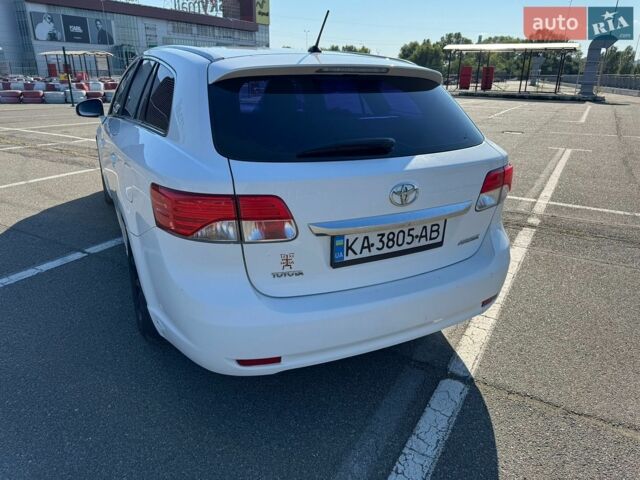 Білий Тойота Авенсіс, об'ємом двигуна 1.8 л та пробігом 259 тис. км за 9500 $, фото 14 на Automoto.ua