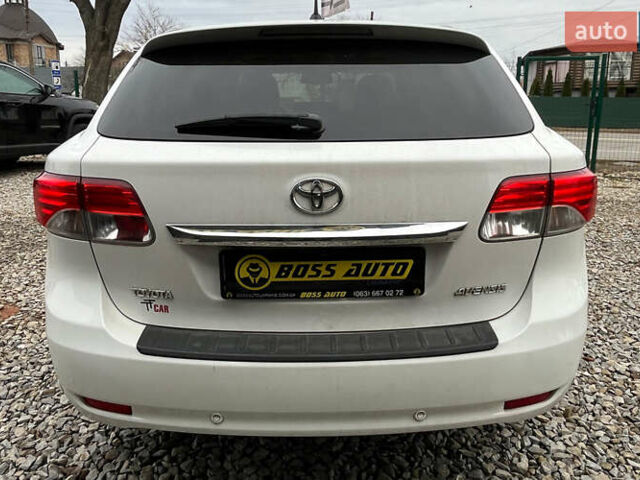 Белый Тойота Авенсис, объемом двигателя 2.23 л и пробегом 262 тыс. км за 11200 $, фото 5 на Automoto.ua