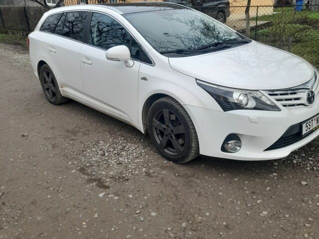 Белый Тойота Авенсис, объемом двигателя 0 л и пробегом 262 тыс. км за 242 $, фото 13 на Automoto.ua