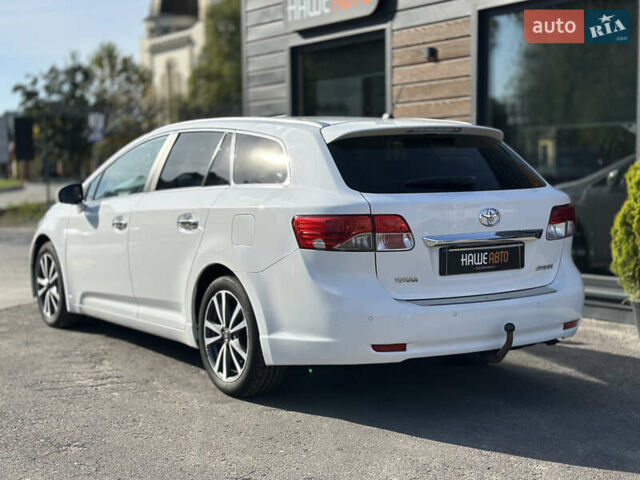 Белый Тойота Авенсис, объемом двигателя 2 л и пробегом 340 тыс. км за 11600 $, фото 9 на Automoto.ua