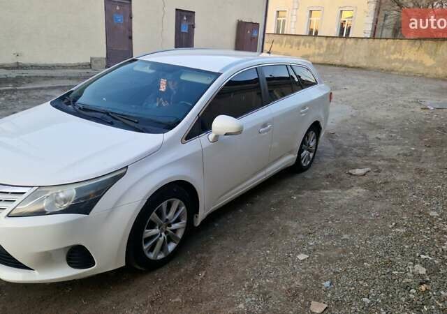 Белый Тойота Авенсис, объемом двигателя 2 л и пробегом 197 тыс. км за 9999 $, фото 11 на Automoto.ua