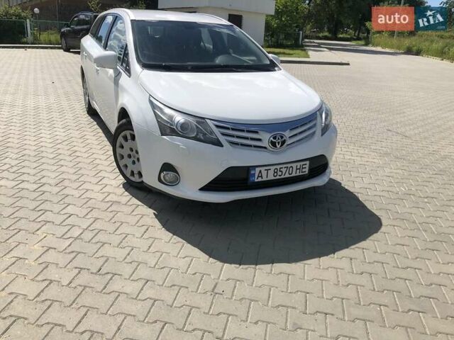 Білий Тойота Авенсіс, об'ємом двигуна 1.8 л та пробігом 236 тис. км за 10500 $, фото 2 на Automoto.ua