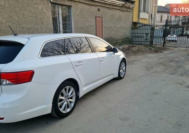 Белый Тойота Авенсис, объемом двигателя 2 л и пробегом 197 тыс. км за 9999 $, фото 7 на Automoto.ua