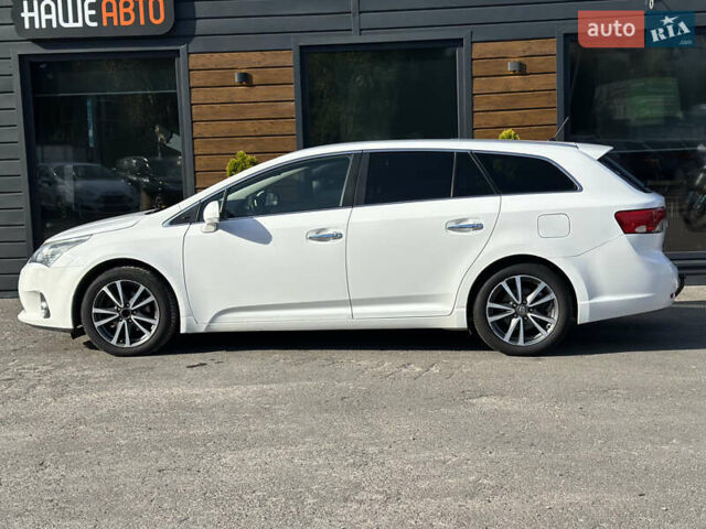 Белый Тойота Авенсис, объемом двигателя 2 л и пробегом 340 тыс. км за 11600 $, фото 8 на Automoto.ua