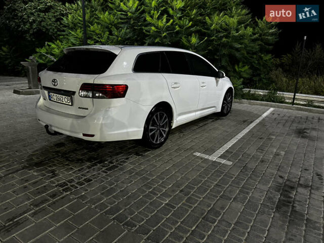 Белый Тойота Авенсис, объемом двигателя 2 л и пробегом 266 тыс. км за 10200 $, фото 2 на Automoto.ua